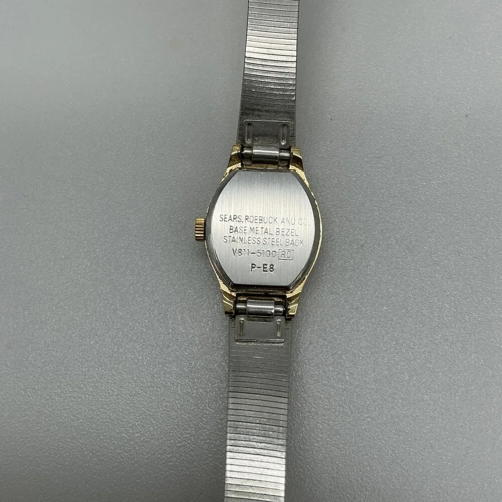 Vintage Phasar Womens Watch 16mm Gold Tone Oval Dial Adj Band New Battery